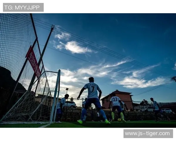 香港足球先生荣耀背后的故事与成就展现了本地足球的崛起与未来希望 香港足球先生荣耀背后的故事与成就展现了本地足球的崛起与未来希望